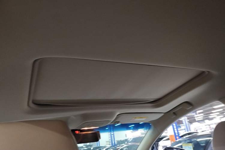 Used Buick GL8 2017 25S Luxury Version China V Standard Headliner