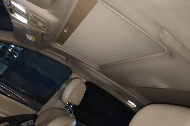 Used Buick GL8 2017 ES 28T Flagship Model China V Standard Headliner