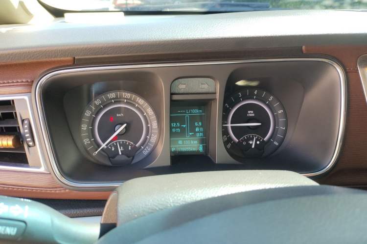 Used Buick GL8 2017 25S Prestige Version China V Standard Instrument Cluster
