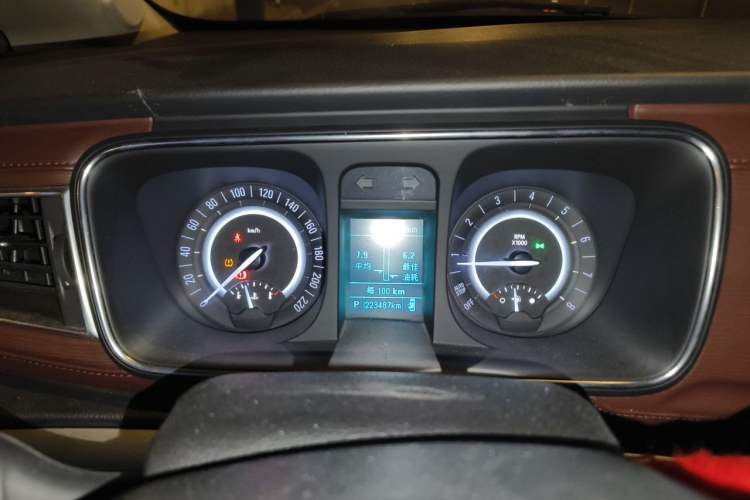 Used Buick GL8 2017 25S Comfort Version China V Standard Instrument Cluster