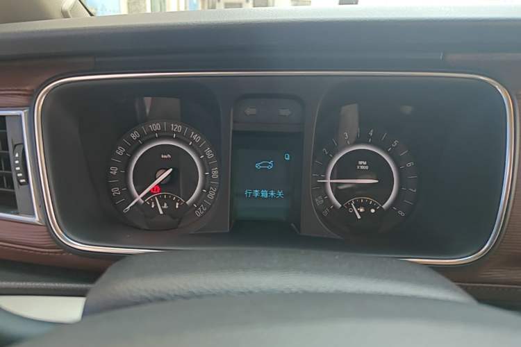 Used Buick GL8 2017 25S Comfort Version China V Standard Instrument Cluster