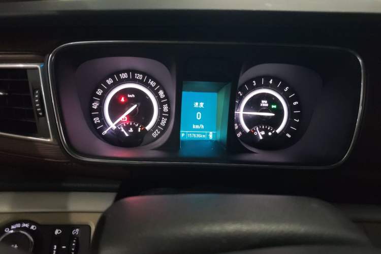 Used Buick GL8 2017 25S Comfort Version China V Standard Instrument Cluster