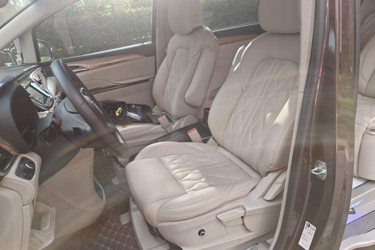 Used Buick GL8 2017 ES 28T Luxury Model China V Standard Left Front Seat