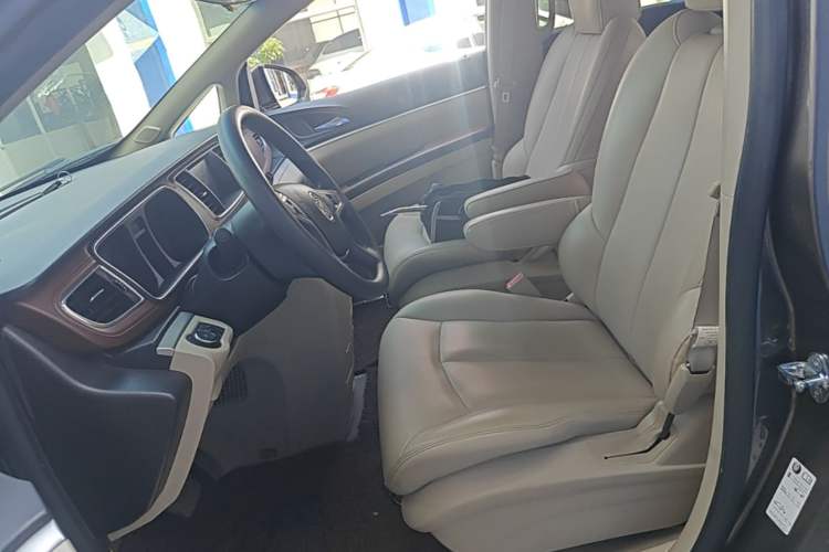 Used Buick GL8 2017 25S Comfort Version China V Standard Left Front Seat