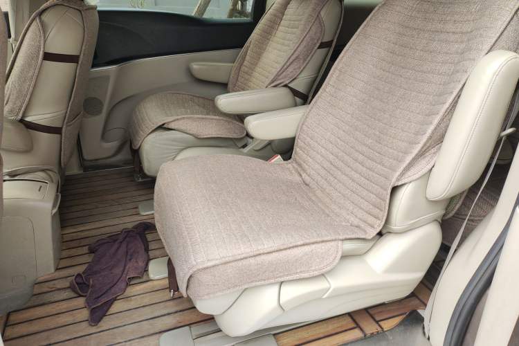 Used Buick GL8 2017 25S Luxury Version China V Standard Left Rear Seat