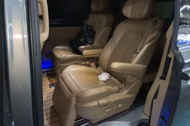 Used Buick GL8 2017 ES 28T Flagship Model China V Standard Left Rear Seat