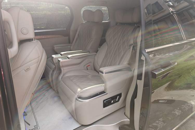 Used Buick GL8 2017 ES 28T Luxury Model China V Standard Left Rear Seat