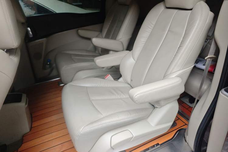 Used Buick GL8 2017 25S Luxury Version China V Standard Left Rear Seat