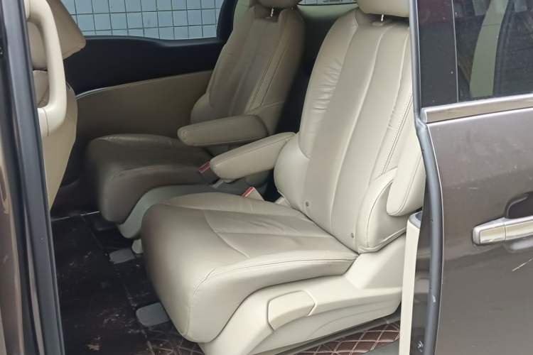 Used Buick GL8 2017 25S Luxury Version China V Standard Left Rear Seat
