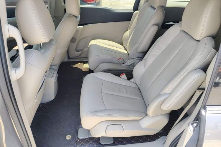 Used Buick GL8 2017 25S Luxury Version China V Standard Left Rear Seat