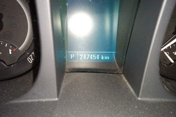 Used Buick GL8 2017 25S Luxury Version China V Standard Odometer Close Up