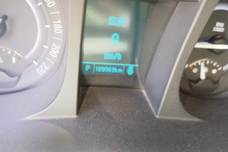 Used Buick GL8 2017 25S Comfort Version China V Standard Odometer Close Up
