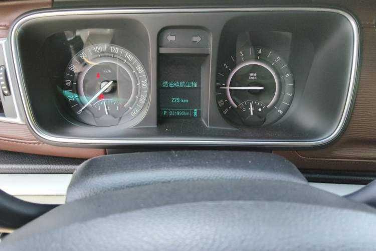 Used Buick GL8 2017 25S Prestige Version China V Standard Odometer Close Up