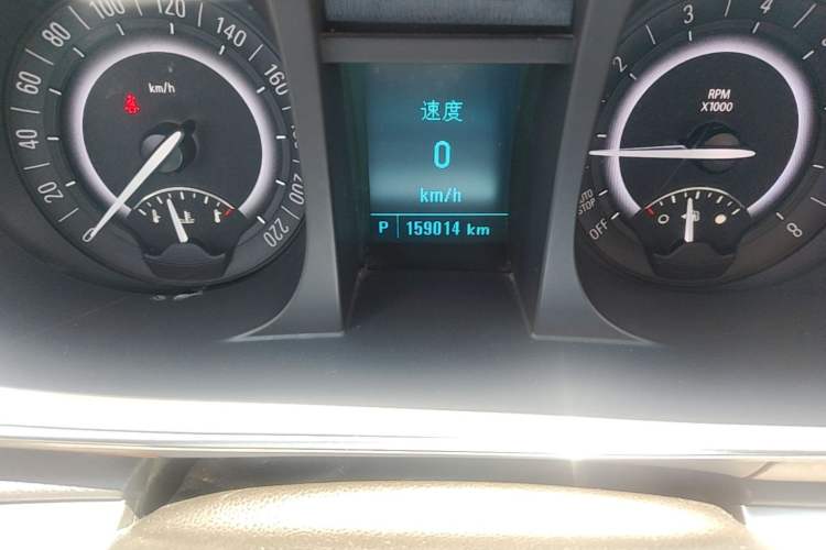 Used Buick GL8 2017 25S Luxury Version China V Standard Odometer Close Up