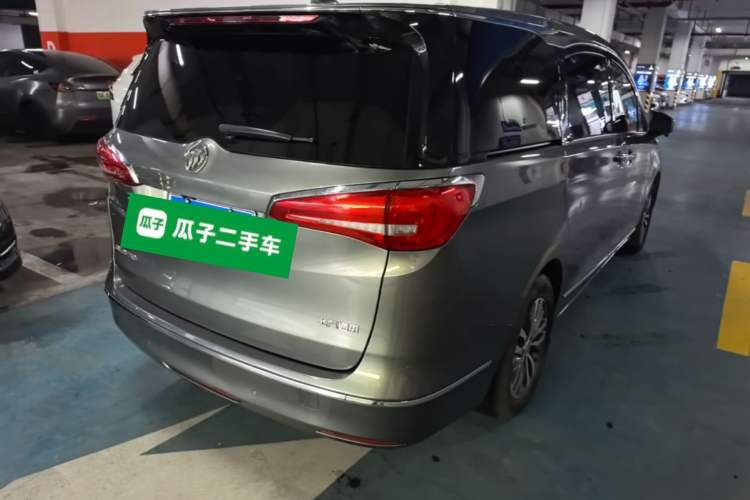 Used Buick GL8 2017 ES 28T Flagship Model China V Standard Rear Right 45 Deg