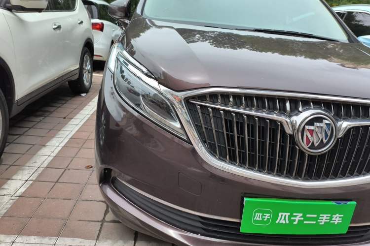 Used Buick GL8 2017 ES 28T Luxury Model China V Standard Right Front Headlight