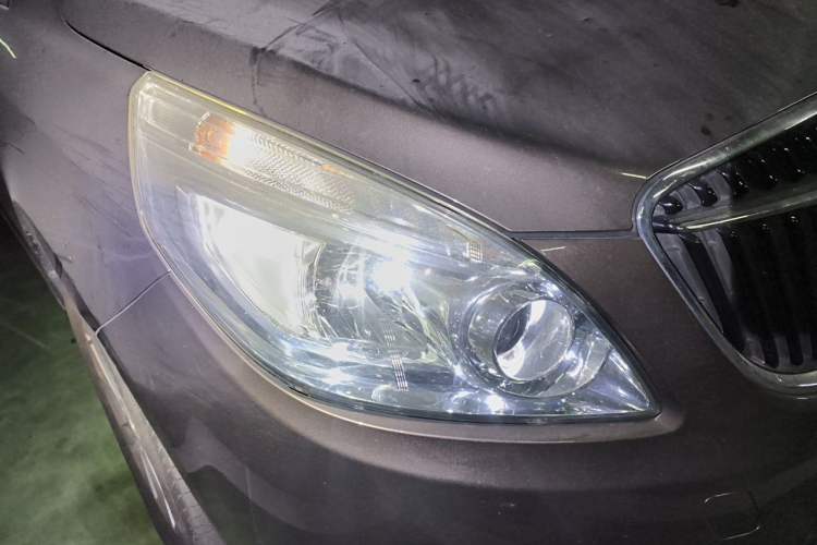 Used Buick GL8 2017 25S Luxury Version China V Standard Right Front Headlight