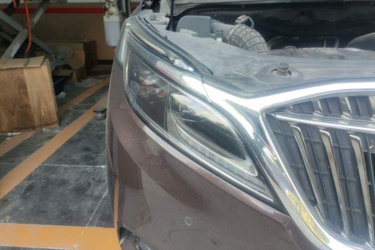 Used Buick GL8 2017 ES 28T Flagship Model China V Standard Right Front Headlight