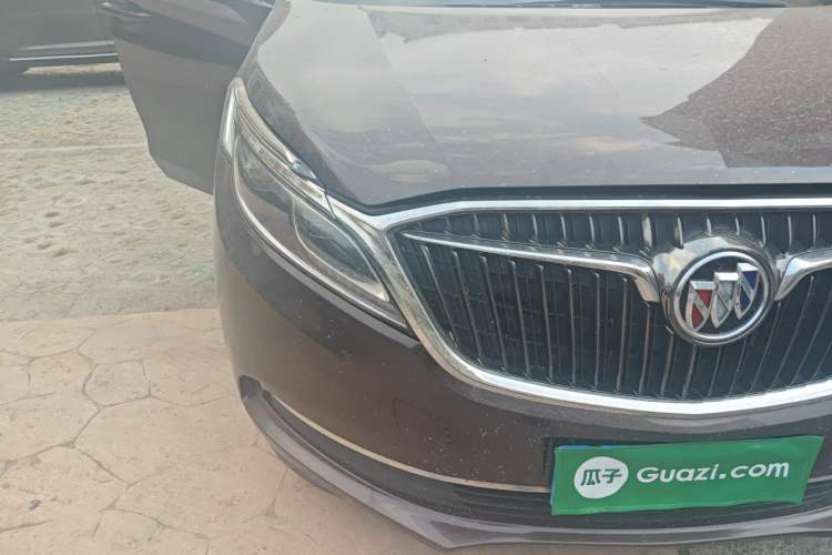 Used Buick GL8 2017 ES 28T Premium Version China V Standard Right Front Headlight