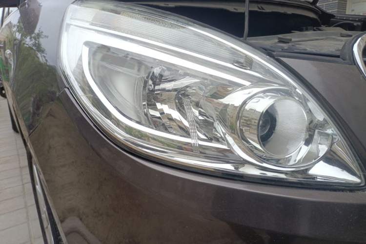 Used Buick GL8 2017 25S Comfort Version China V Standard Right Front Headlight