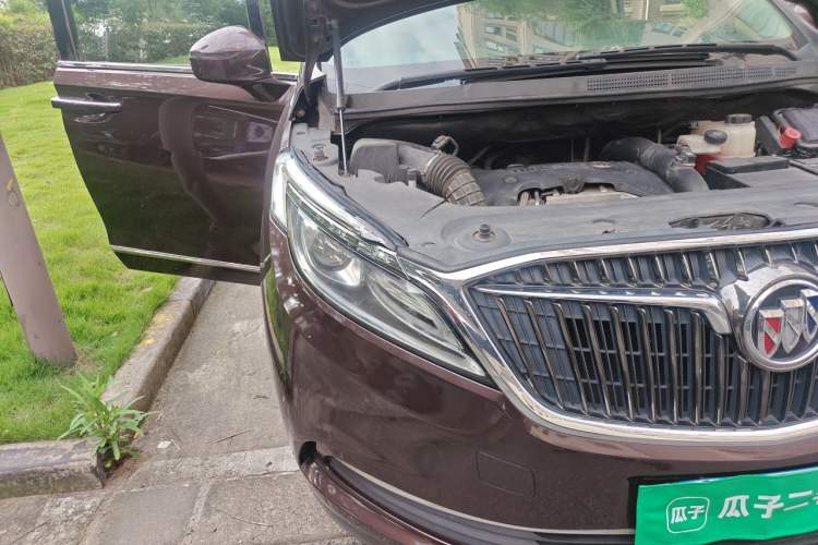 Used Buick GL8 2017 ES 28T Luxury Model China V Standard Right Front Headlight