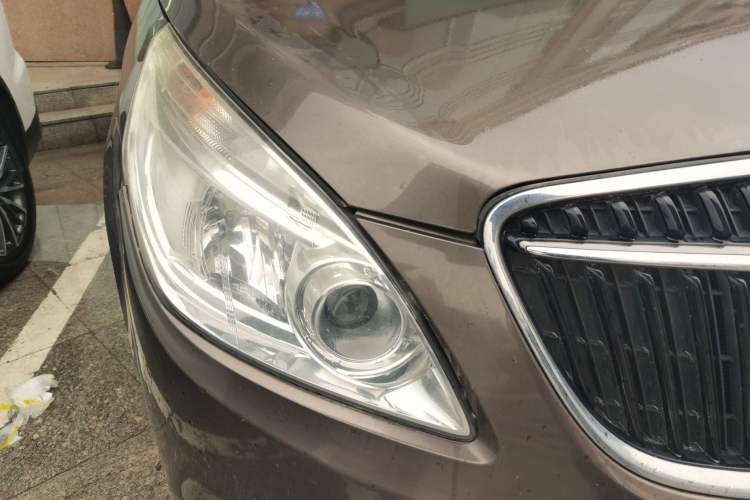 Used Buick GL8 2017 25S Luxury Version China V Standard Right Front Headlight