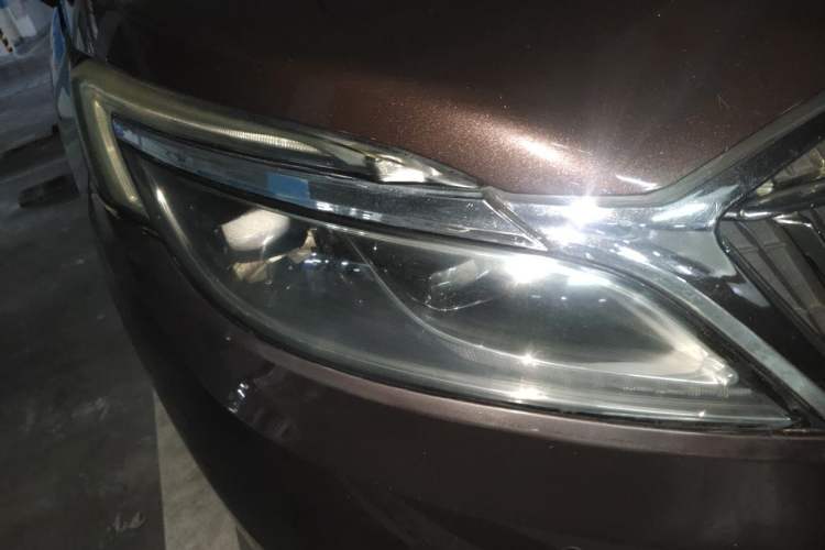 Used Buick GL8 2017 ES 28T Flagship Model China V Standard Right Front Headlight