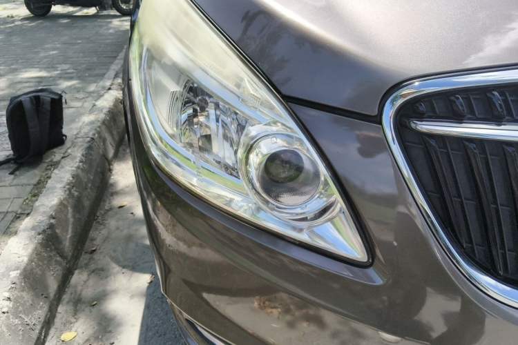 Used Buick GL8 2017 25S Prestige Version China V Standard Right Front Headlight