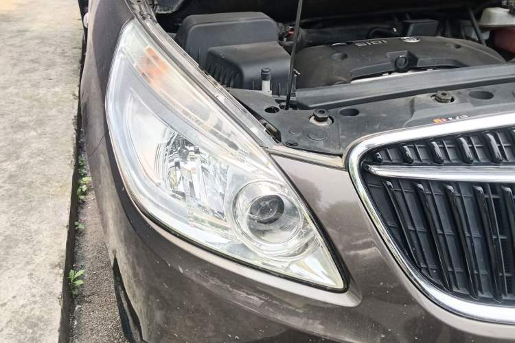Used Buick GL8 2017 25S Luxury Version China V Standard Right Front Headlight