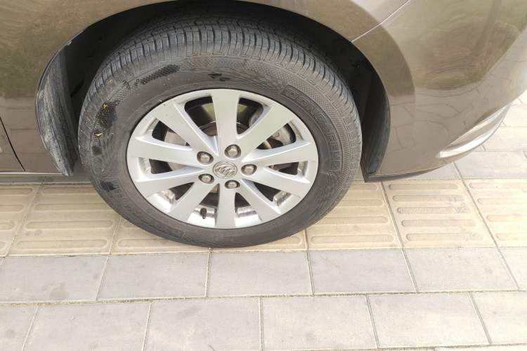 Used Buick GL8 2017 25S Luxury Version China V Standard Right Front Wheel Hub