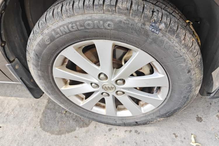Used Buick GL8 2017 25S Luxury Version China V Standard Right Front Wheel Hub