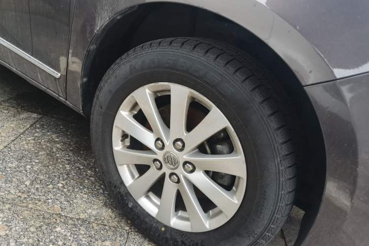 Used Buick GL8 2017 25S Luxury Version China V Standard Right Front Wheel Hub