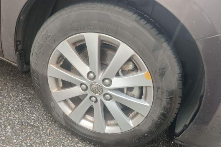Used Buick GL8 2017 25S Luxury Version China V Standard Right Front Wheel Hub