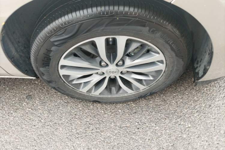 Used Buick GL8 2017 ES 28T Luxury Model China V Standard Right Front Wheel Hub