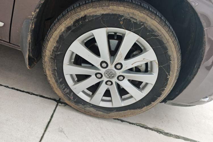 Used Buick GL8 2017 25S Luxury Version China V Standard Right Front Wheel Hub