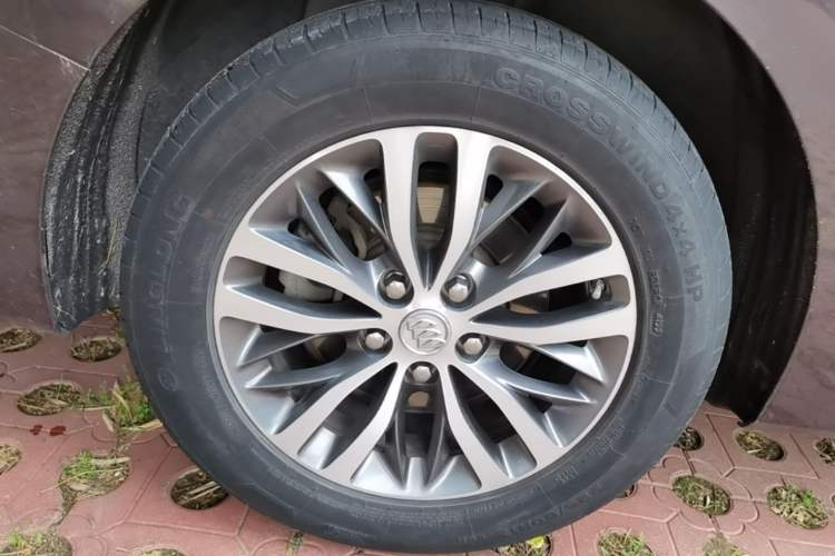 Used Buick GL8 2017 ES 28T Luxury Model China V Standard Right Rear Wheel Hub