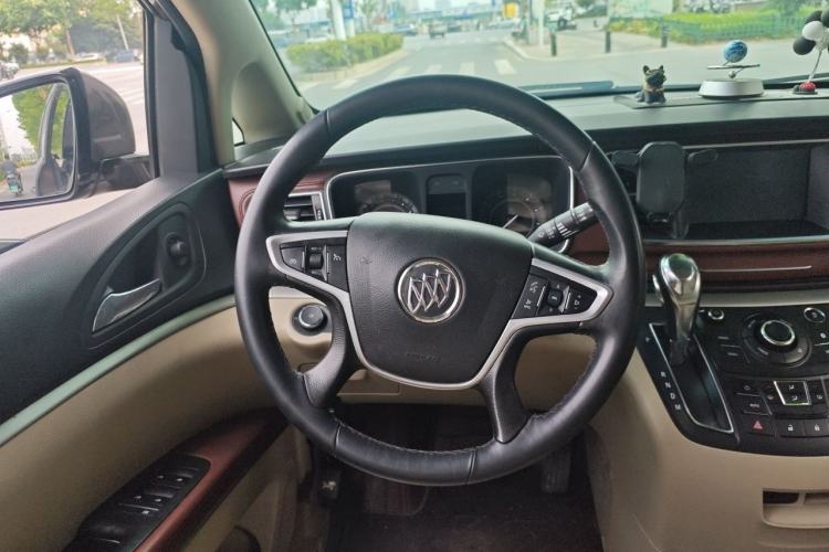 Used Buick GL8 2017 25S Luxury Version China V Standard Steering Wheel