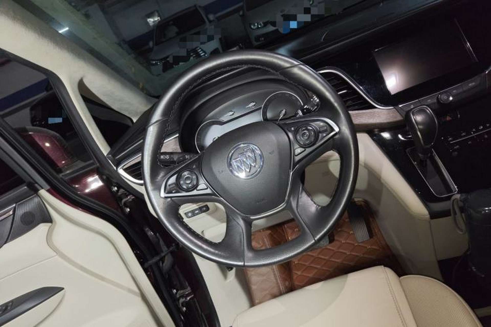 Used Buick GL8 2017 28T Avenir Avia National Emission Standard V Steering Wheel