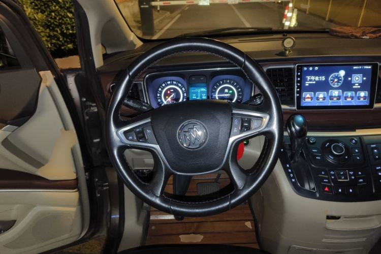 Used Buick GL8 2017 25S Comfort Version China V Standard Steering Wheel