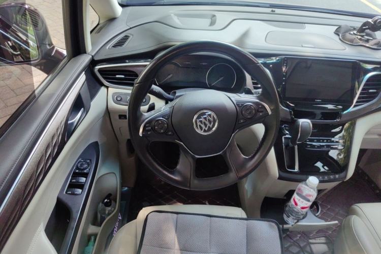 Used Buick GL8 2017 28T Avenir Avia National Emission Standard V Steering Wheel