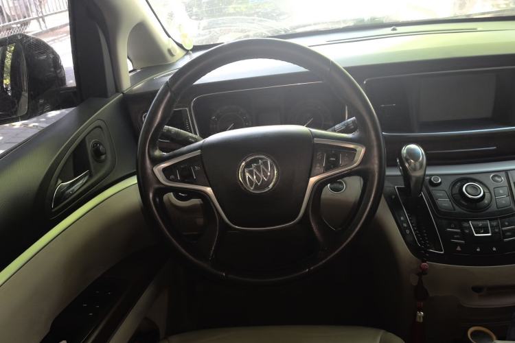 Used Buick GL8 2017 25S Luxury Version China V Standard Steering Wheel