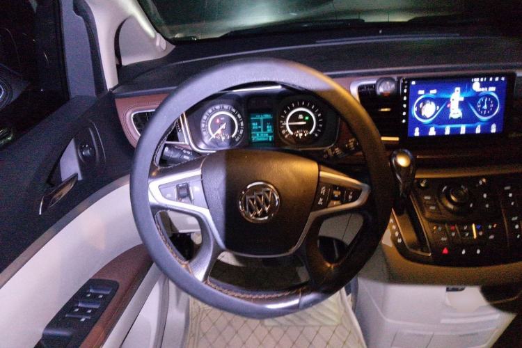 Used Buick GL8 2017 25S Luxury Version China V Standard Steering Wheel
