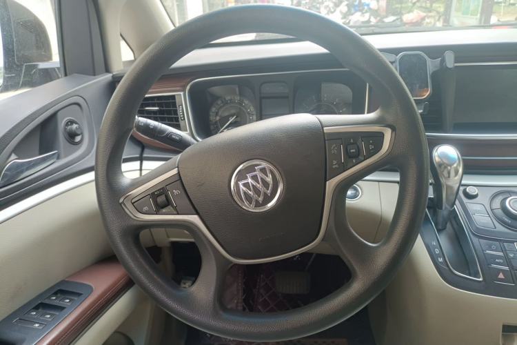 Used Buick GL8 2017 25S Comfort Version China V Standard Steering Wheel