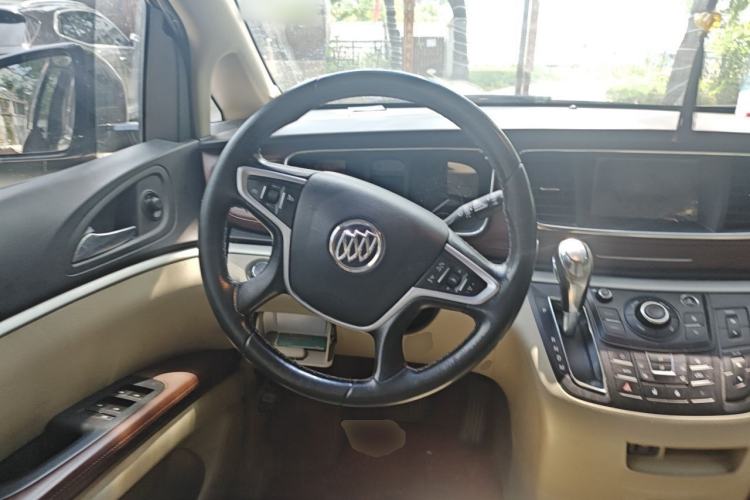 Used Buick GL8 2017 25S Prestige Version China V Standard Steering Wheel