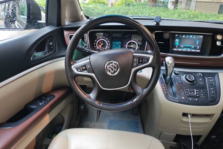 Used Buick GL8 2017 25S Prestige Version China V Standard Steering Wheel