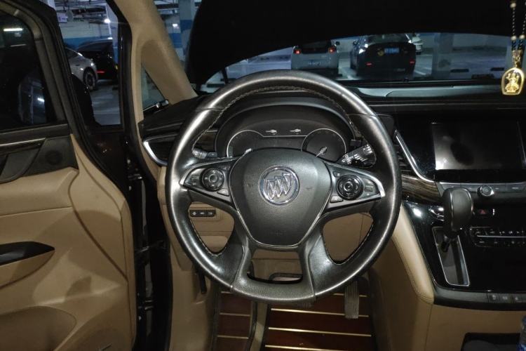 Used Buick GL8 2017 ES 28T Flagship Model China V Standard Steering Wheel