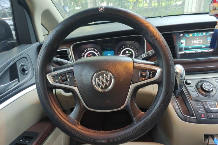 Used Buick GL8 2017 25S Luxury Version China V Standard Steering Wheel