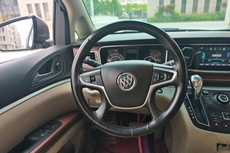 Used Buick GL8 2017 25S Luxury Version China V Standard Steering Wheel