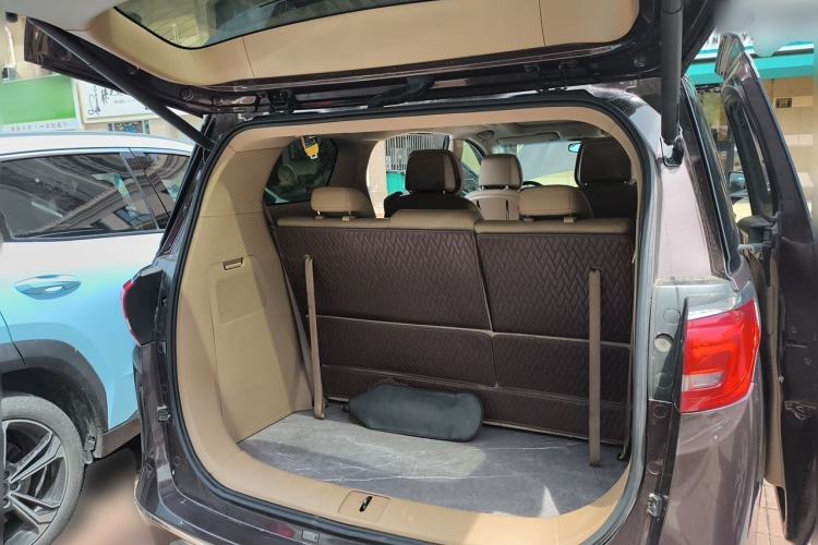 Used Buick GL8 2017 ES 28T Luxury Model China V Standard Trunk