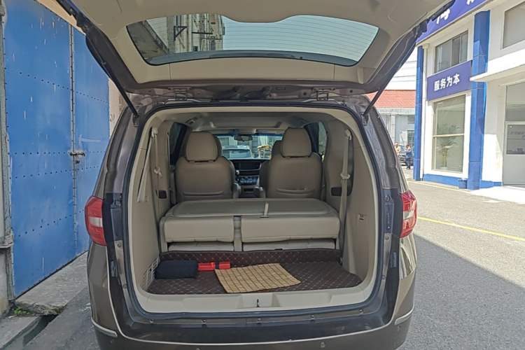 Used Buick GL8 2017 25S Comfort Version China V Standard Trunk